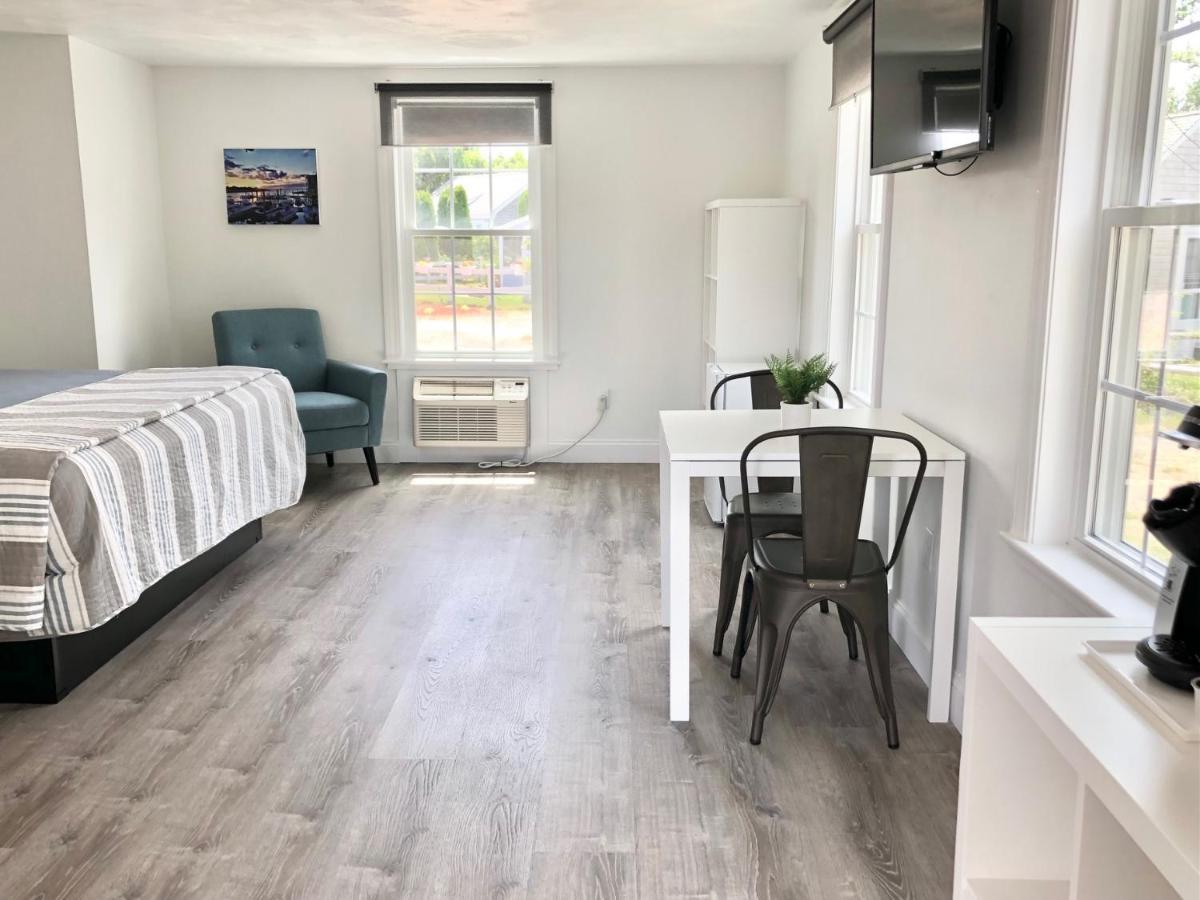 Kingfisher Oceanside Hotel Dennisport